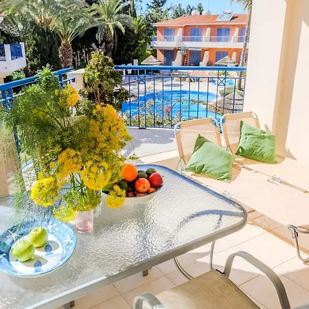 Mediterranean Family Escape At Regina Gardens *