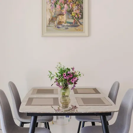 Mediterranean Family Escape At Regina Gardens Apartman *