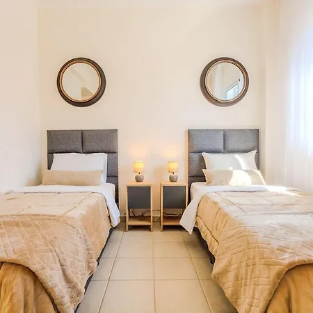 Mediterranean Family Escape At Regina Gardens *