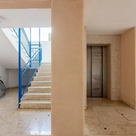 Mediterranean Family Escape At Regina Gardens *